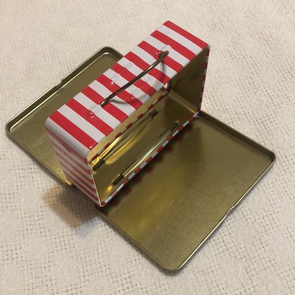 Vintage Lord & Taylor 5 inch tin. Featuring Lord & Taylor charge card image. - Picture 4 of 5